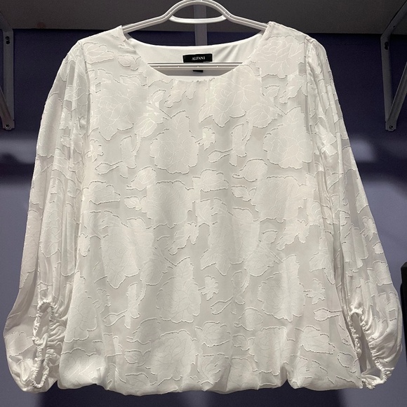 Alfani Tops - Alfani Size Medium White Top with Floral Pattern and Silver Accent Stitching